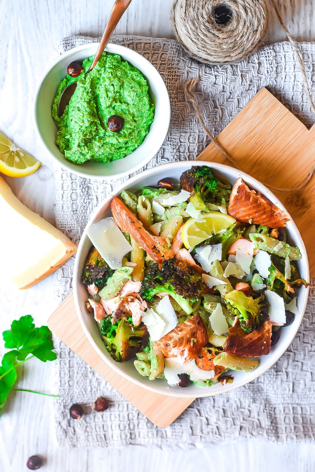 Penne met broccolipesto en zalm