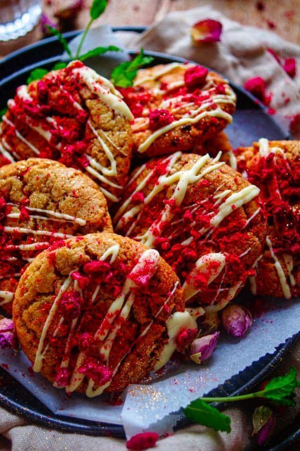 Koekjes met witte chocolade en frambozen