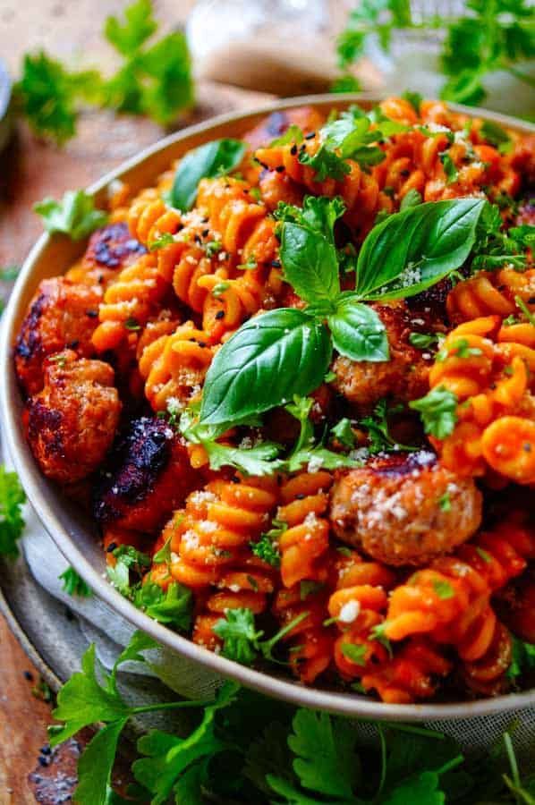 Pasta met pompoensaus en gehaktballetjes
