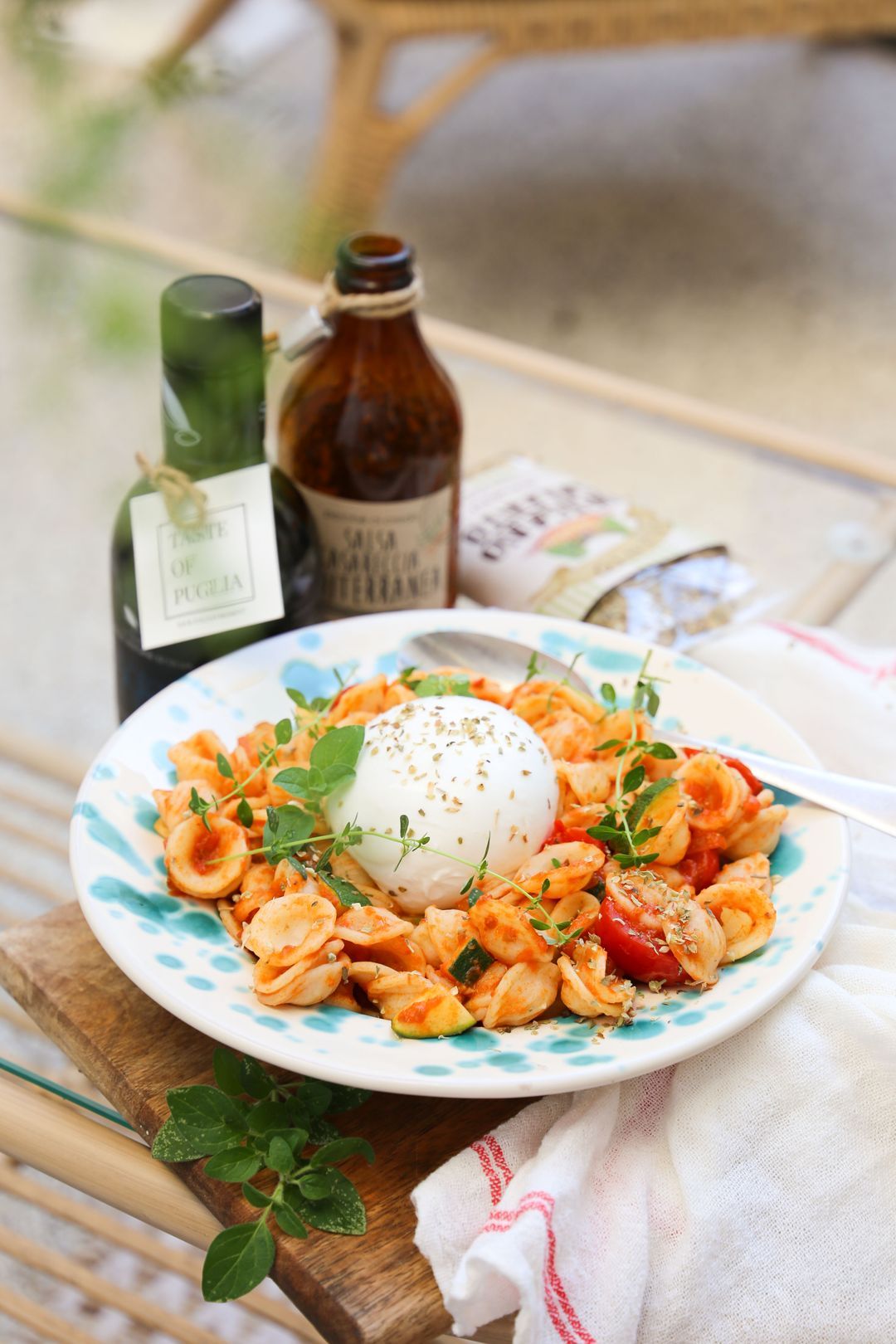 Orecchiette met tomatensaus burrata