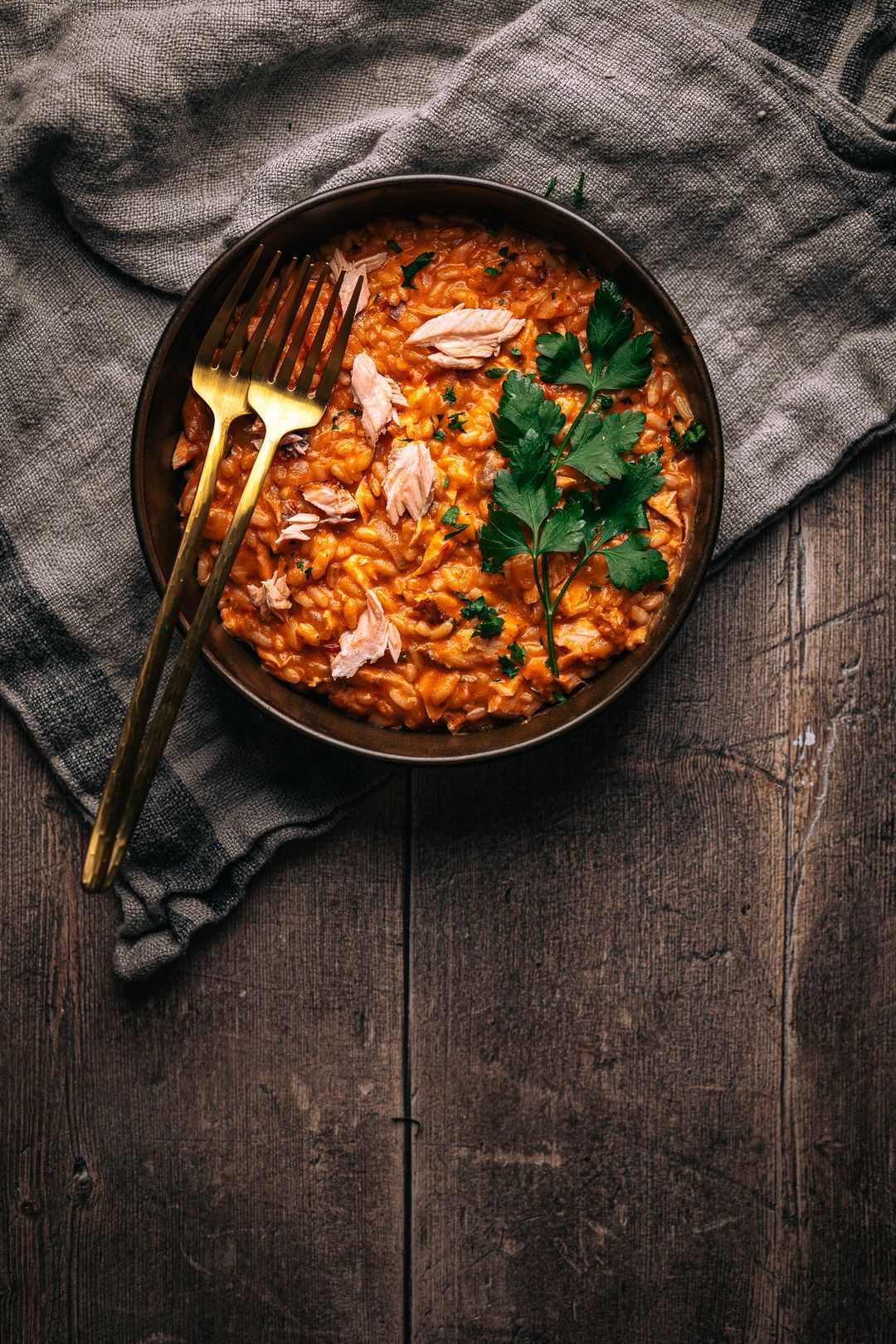 Risotto met tomaat & gebakken zalm 🐟 | Snel & overheerlijk