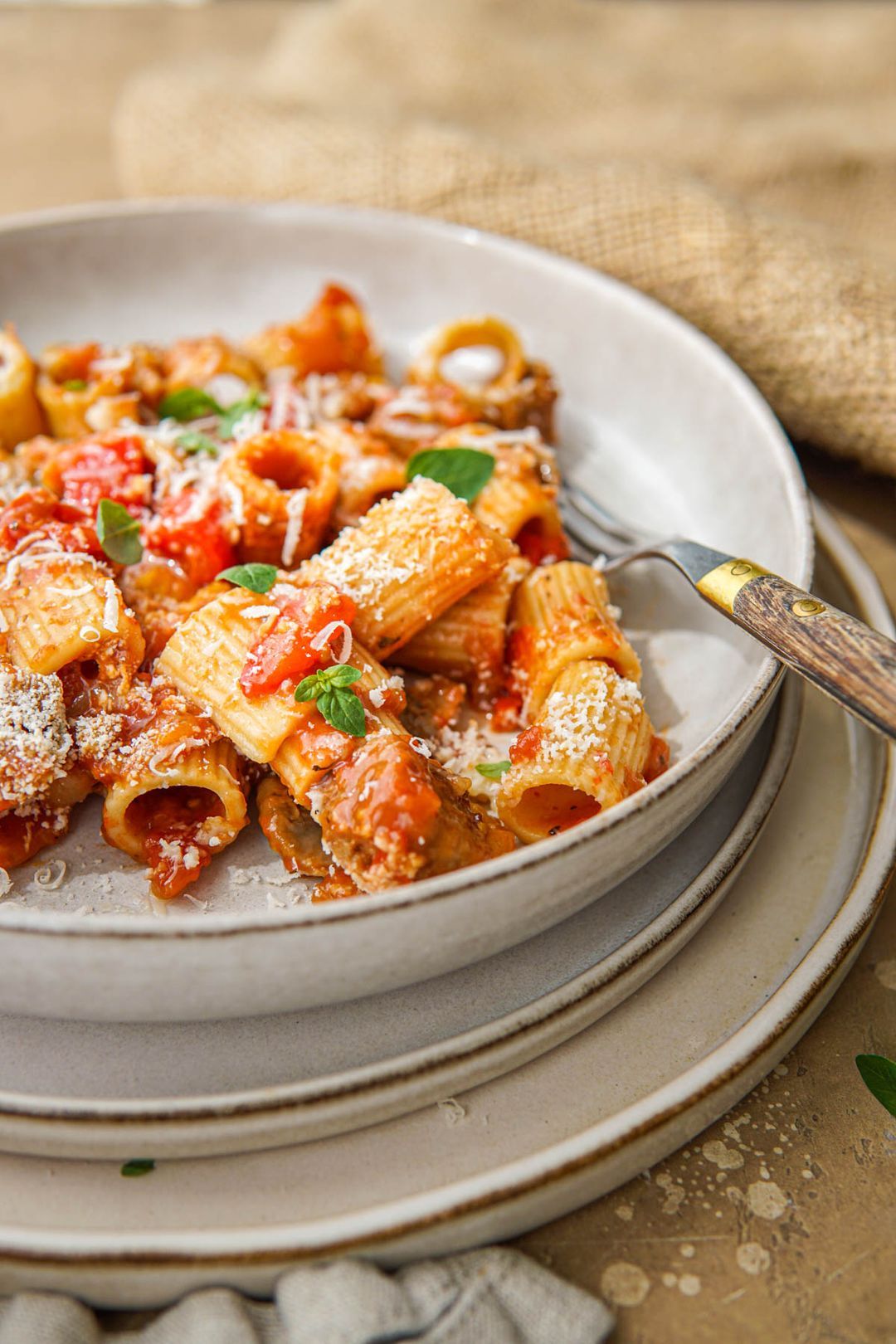 Pasta met vega balletjes en rode saus