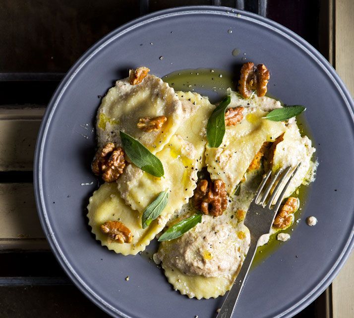 Pompoenravioli met romige walnotensaus