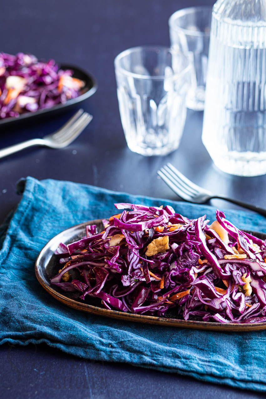 Rode koolsalade met appel en wortel