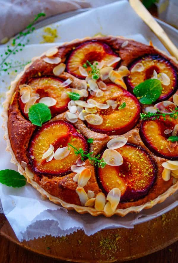 Pruimentaart met speculaas en ricotta