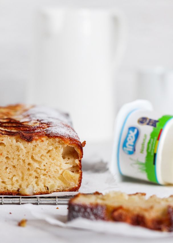 Luchtige yoghurt appelcake
