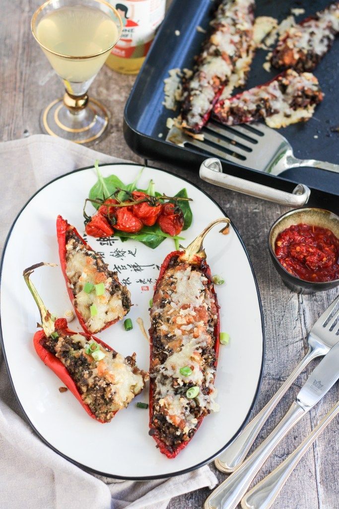 Paprika’s met zelfgemaakt veggie gehakt