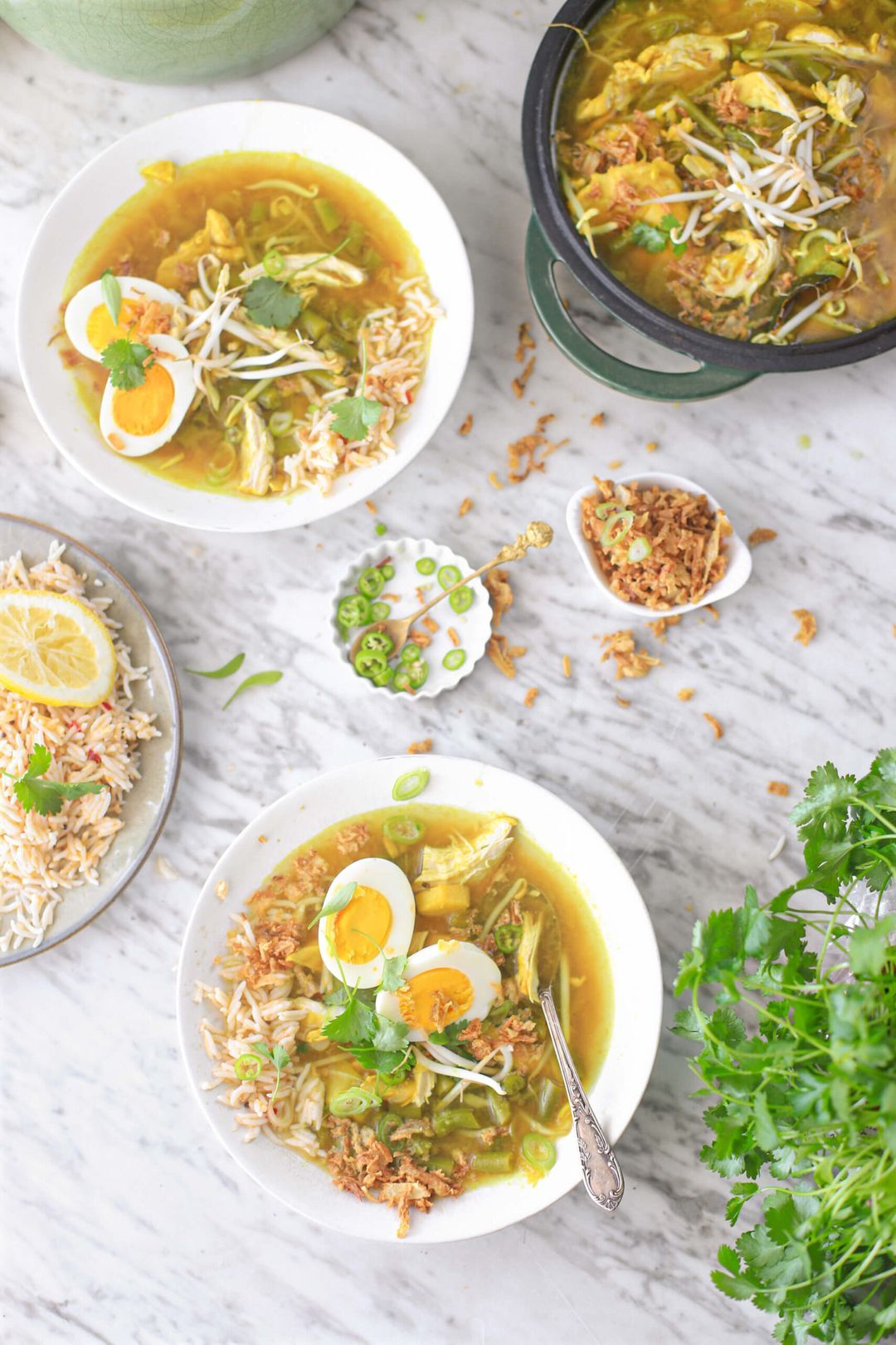 Indonesische Soto ajam met Basmati rijst