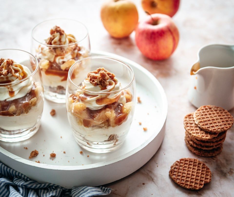Appeltaart toetje in een glaasje