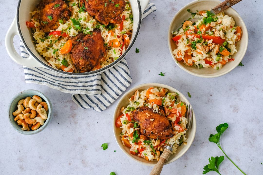 Eenpansgerecht met rijst en tandoori kip