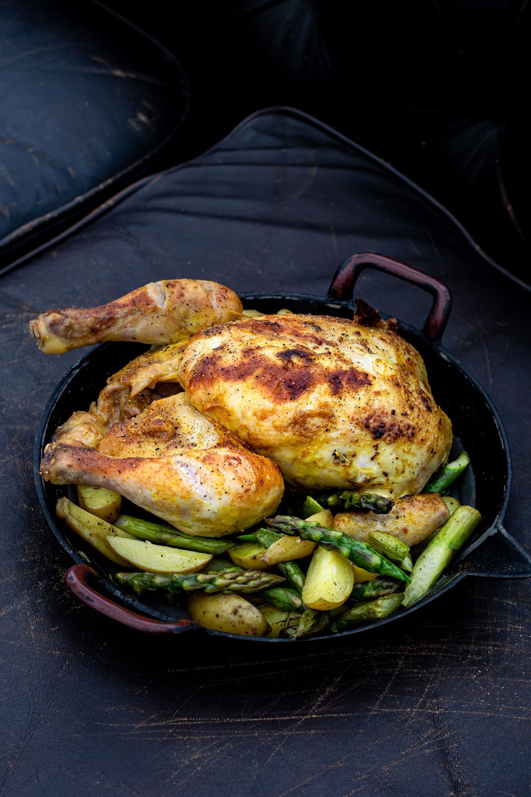 Ovenkip met asperges en krieltjes