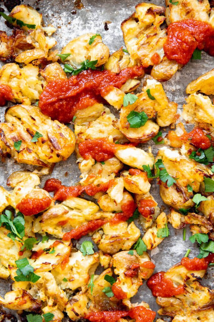 Geplette aardappelen met patatas bravas saus