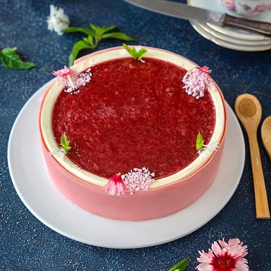 Rabarber en witte chocolademousse taart