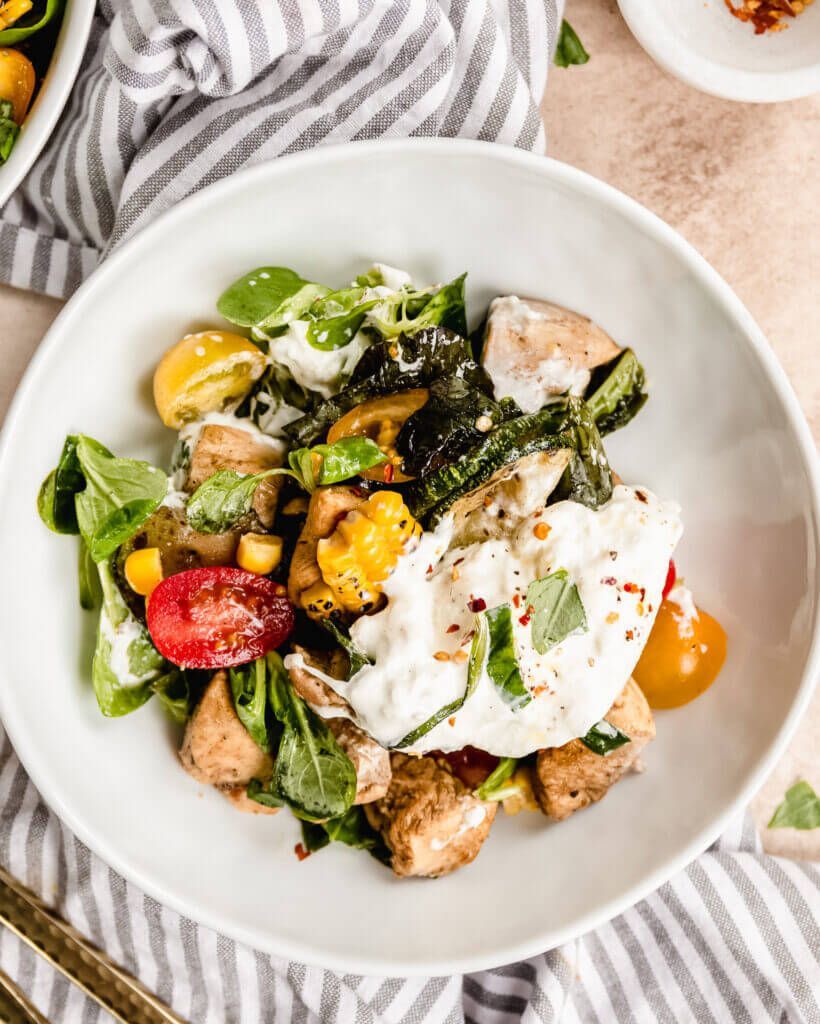 Salade met gegrilde Kip, courgette en burrata