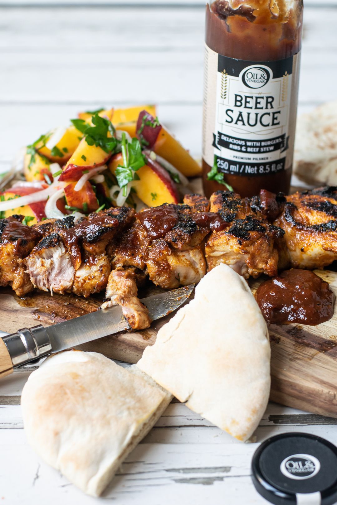 Brochette van kip met beer sauce en perzik