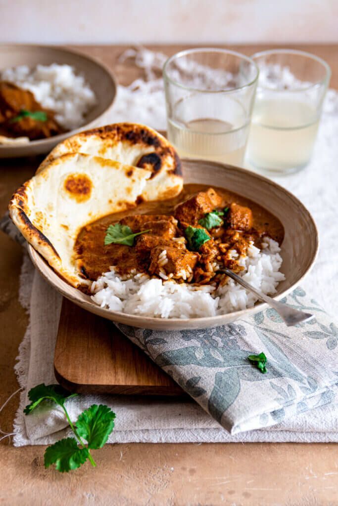 Butter chicken met rijst en naan