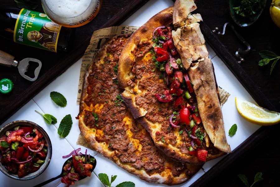 Traditionele Lahmacun