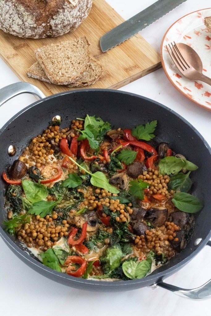 Linzen met champignons, paprika in een romig sausje voor singles