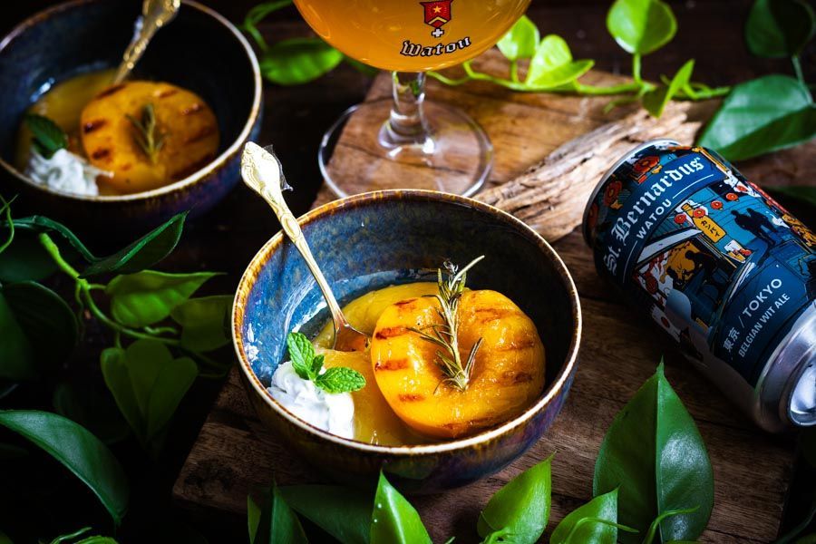 Gegrilde perzik, citroen curd en biersiroop