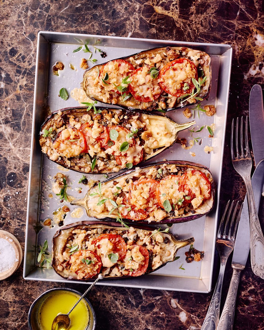 Gevulde aubergines met kappertjes en parmezaan