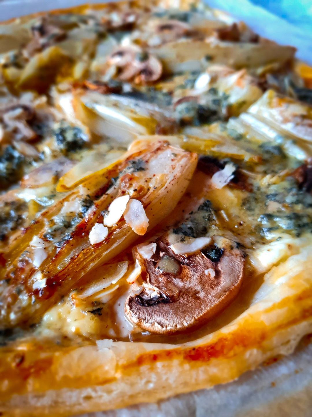 Plaattaart met witloof en blue stilton