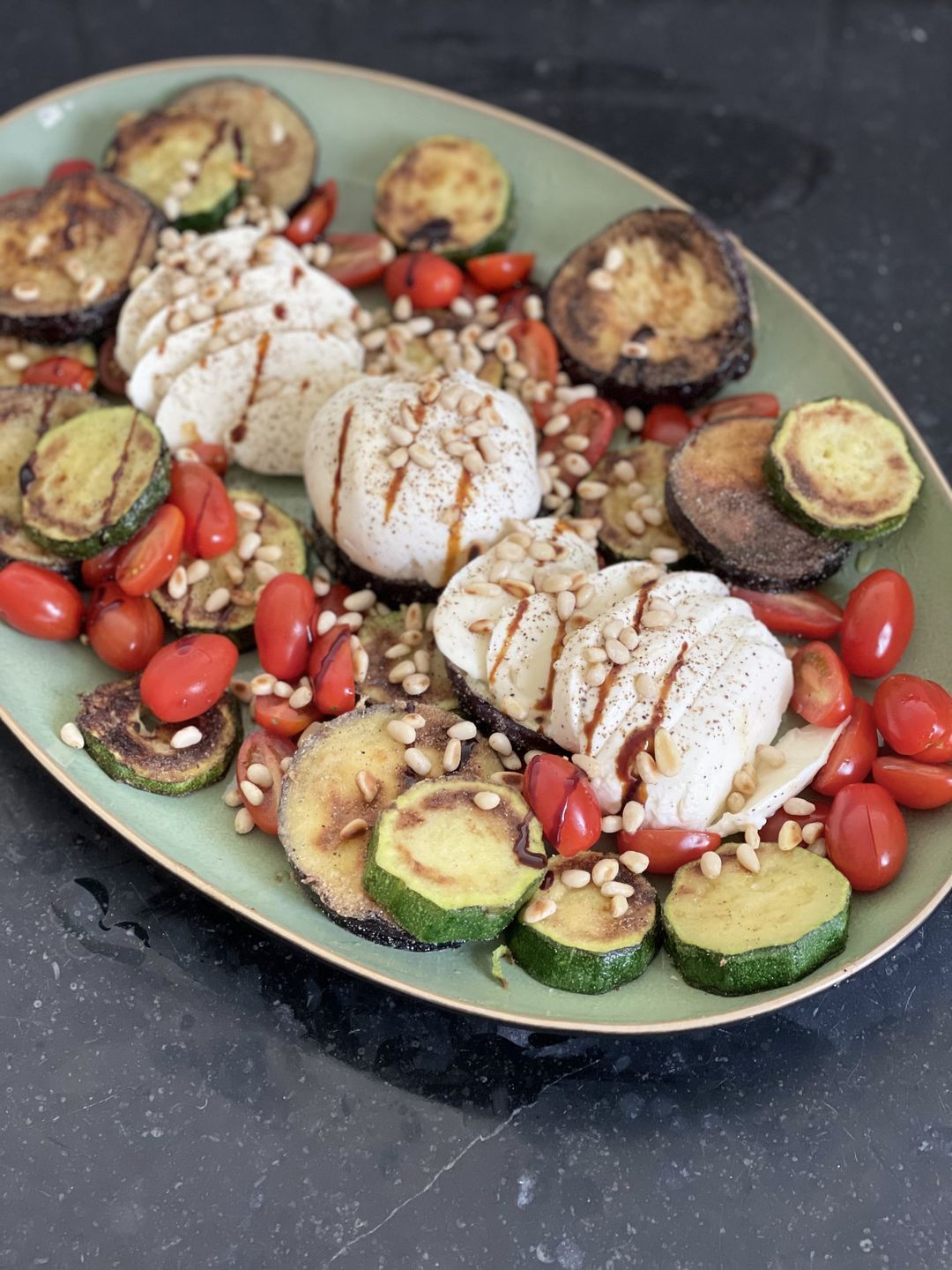 Italiaanse lunch: caprese salade met een twist
