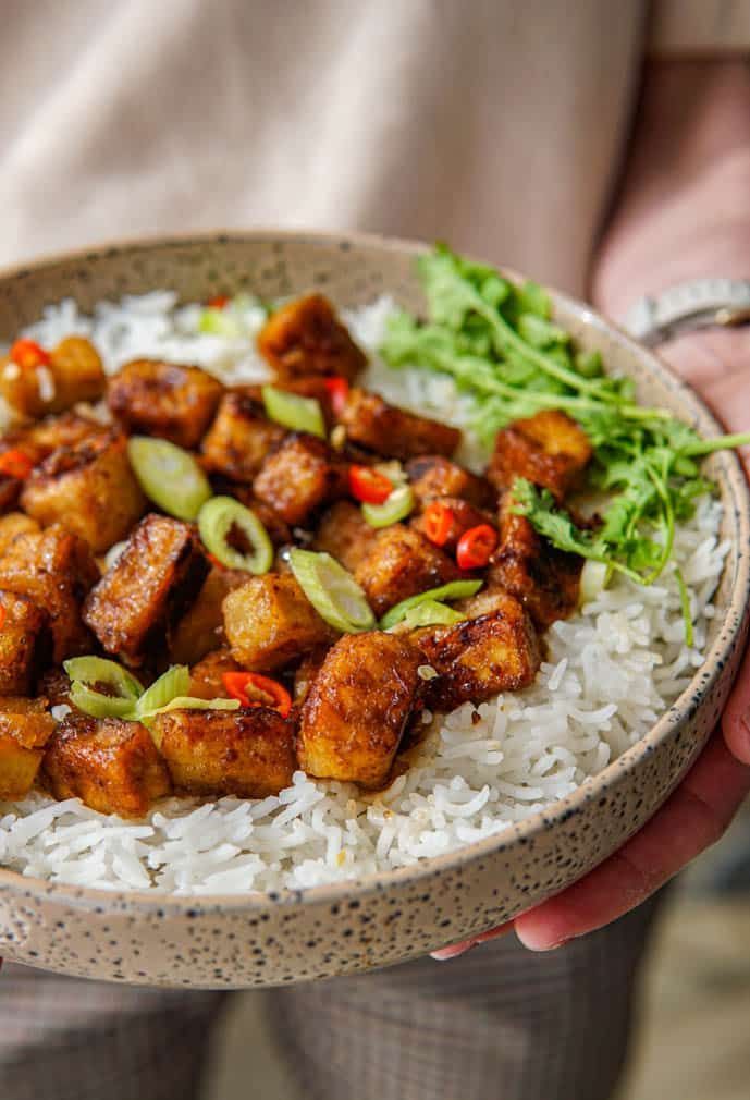 Hoe maak je de lekkerste sticky tofu?