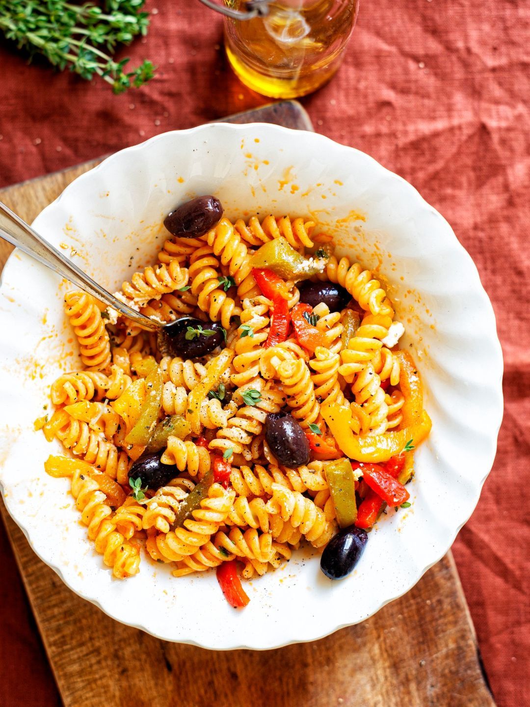 Fusilli peperonata met tijm en geitenkaas