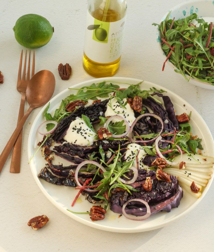 Lauwwarme salade met geroosterde rodekool