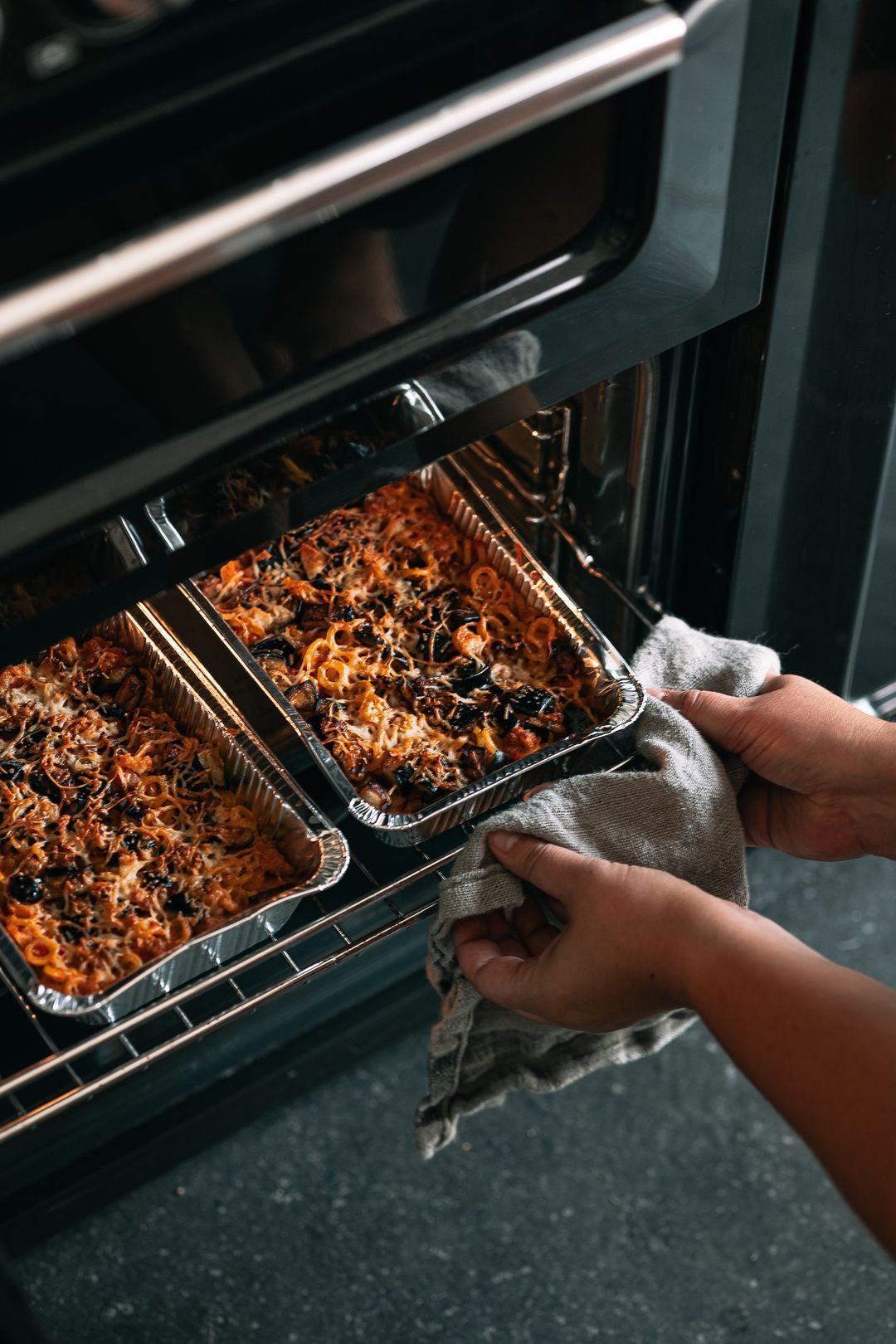 Snel, heerlijk & vegetarisch 🍆 Ovenschotel met pasta & aubergine