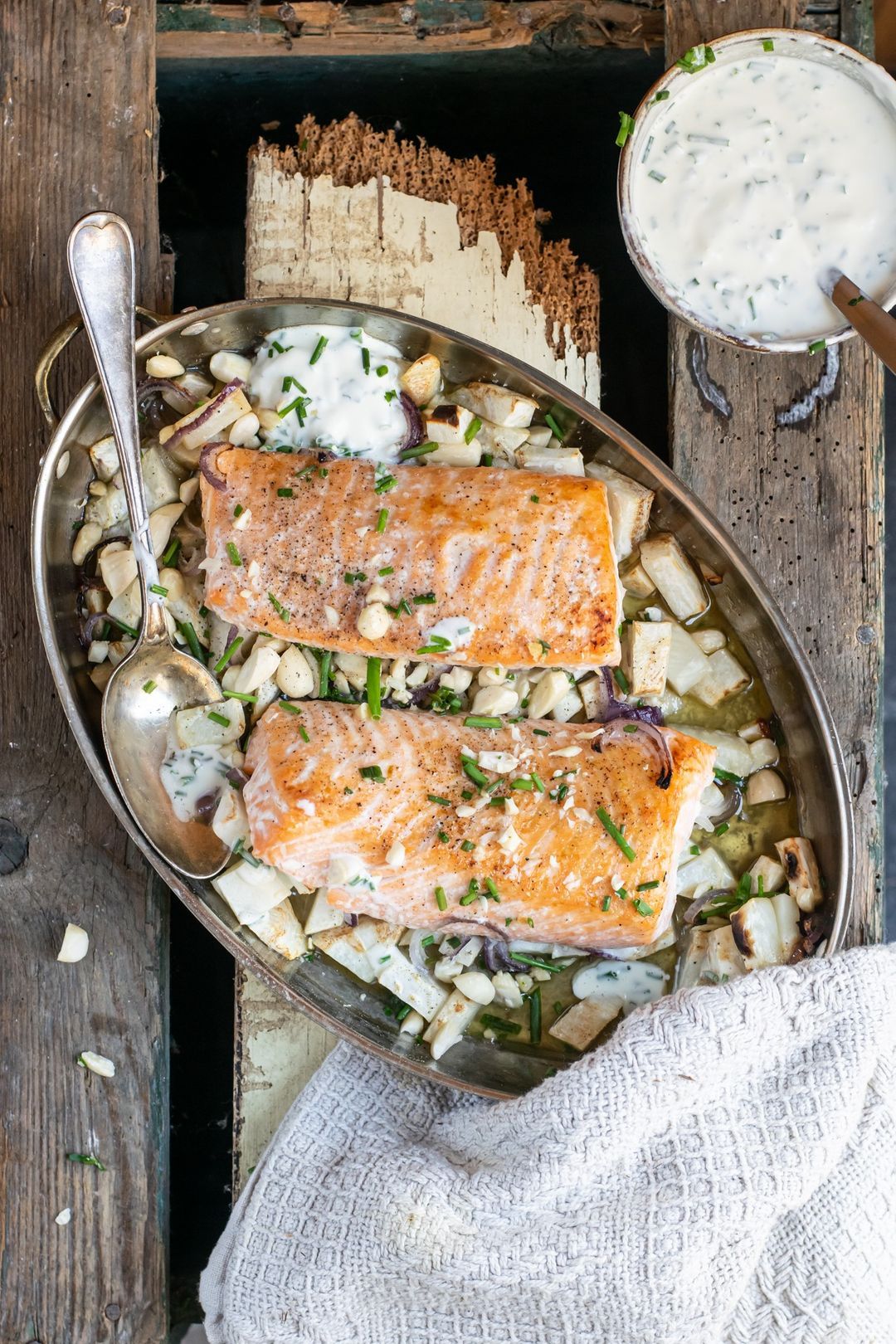 Zalm uit de oven met frisse dressing