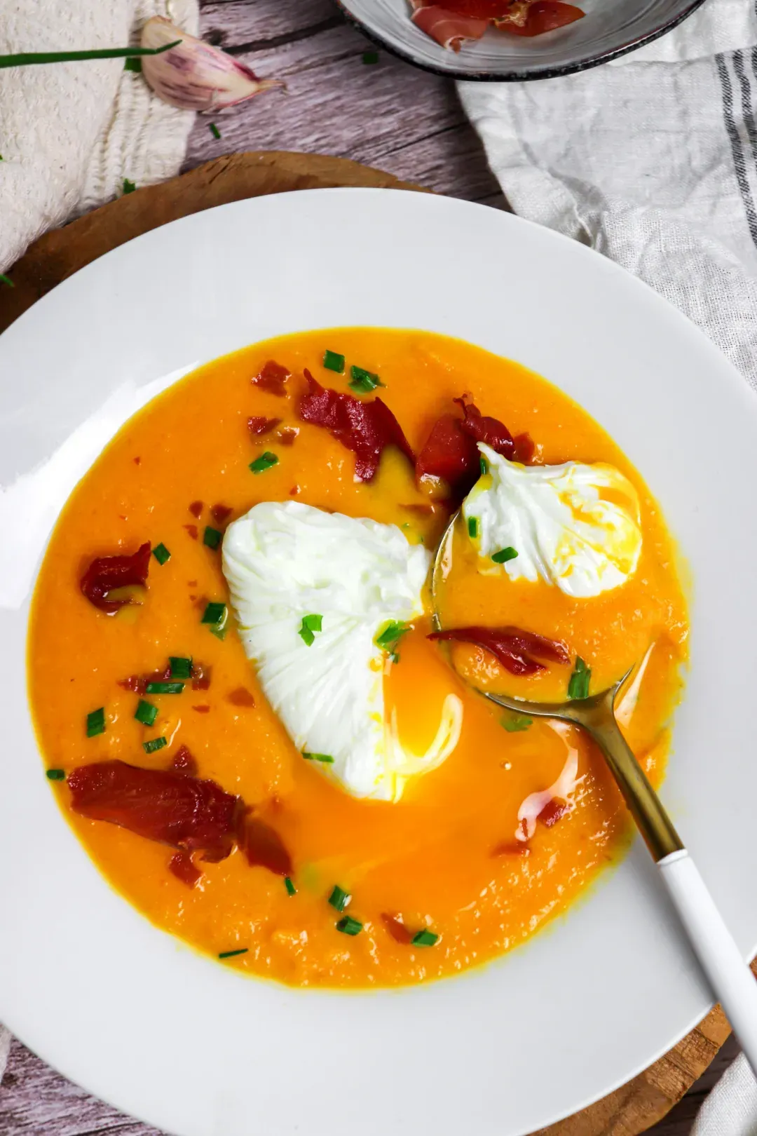 Butternut velouté x gepocheerd ei
