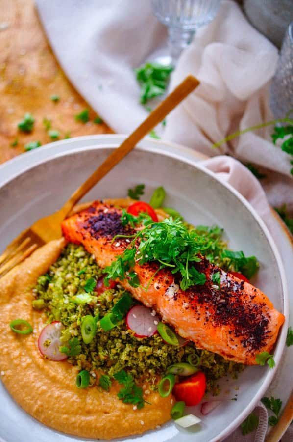 Geroosterde zalm met broccoli tabouleh