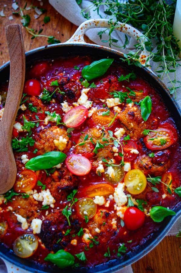Griekse gehaktballetjes in tomatensaus