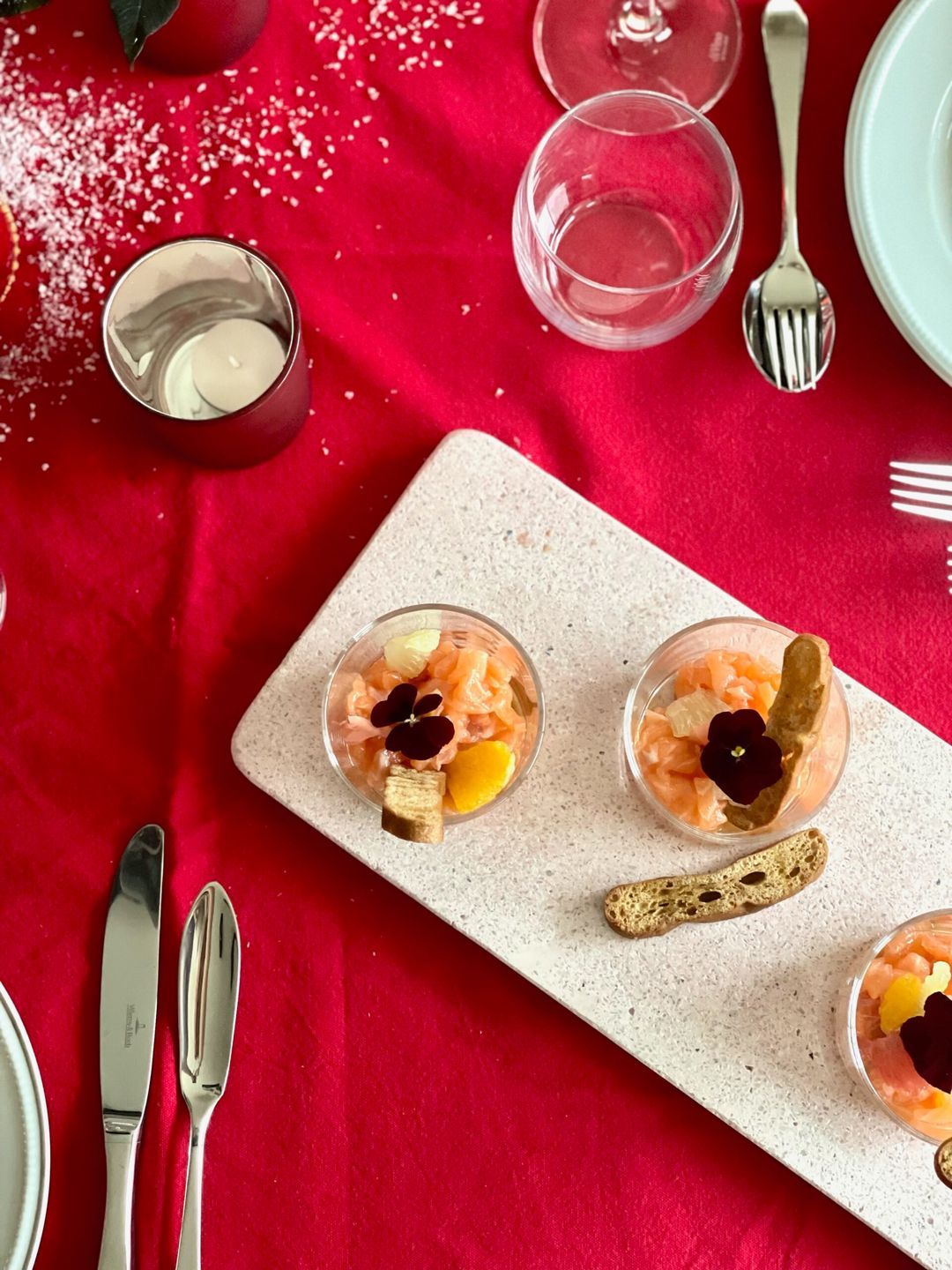 Zalmtartaar met krokante focaccia