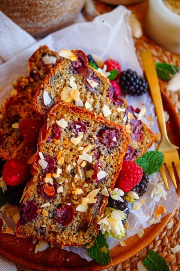 Ontbijtcake met kersen