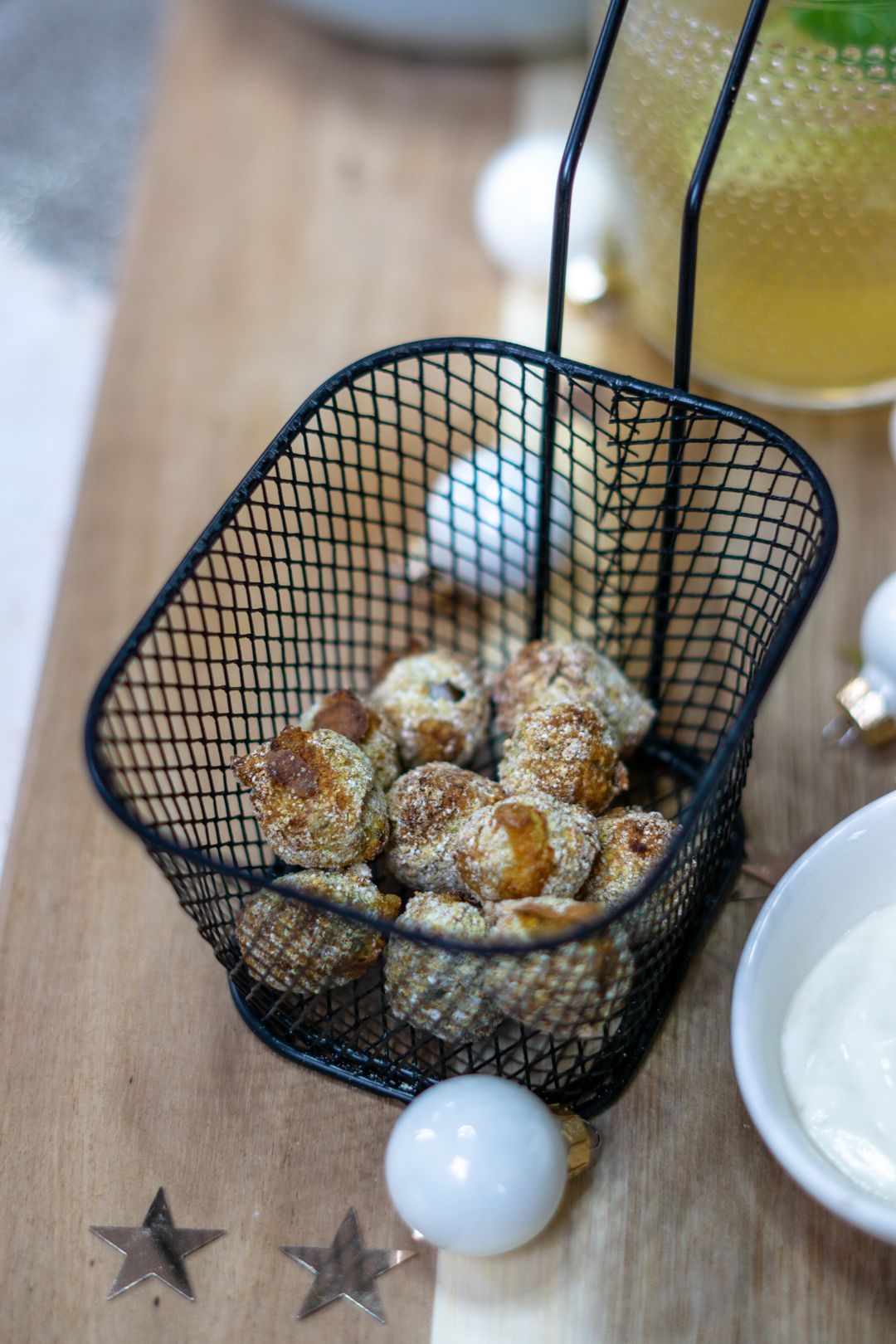 Airfryer olijfjes met truffeldip