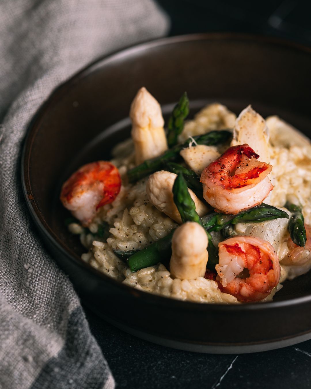 Risotto met heerlijke asperges & scampi 💚🤍❤️