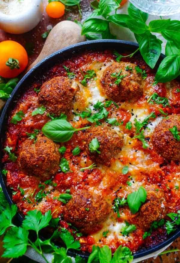 Pasta ovenschotel met gehaktballetjes