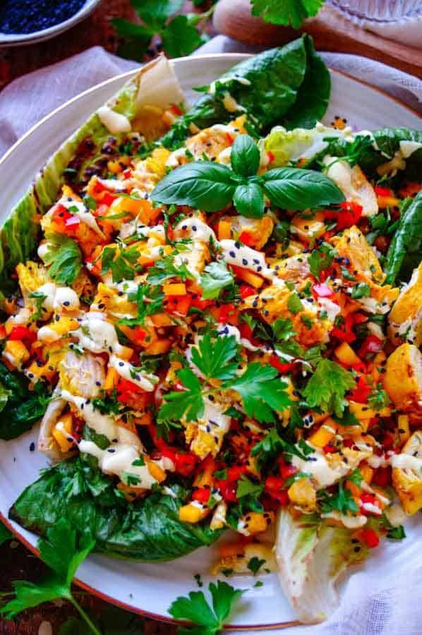 Salade met kip en mango