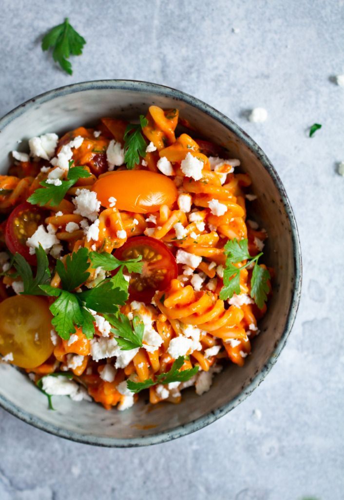 Pasta met paprika en feta