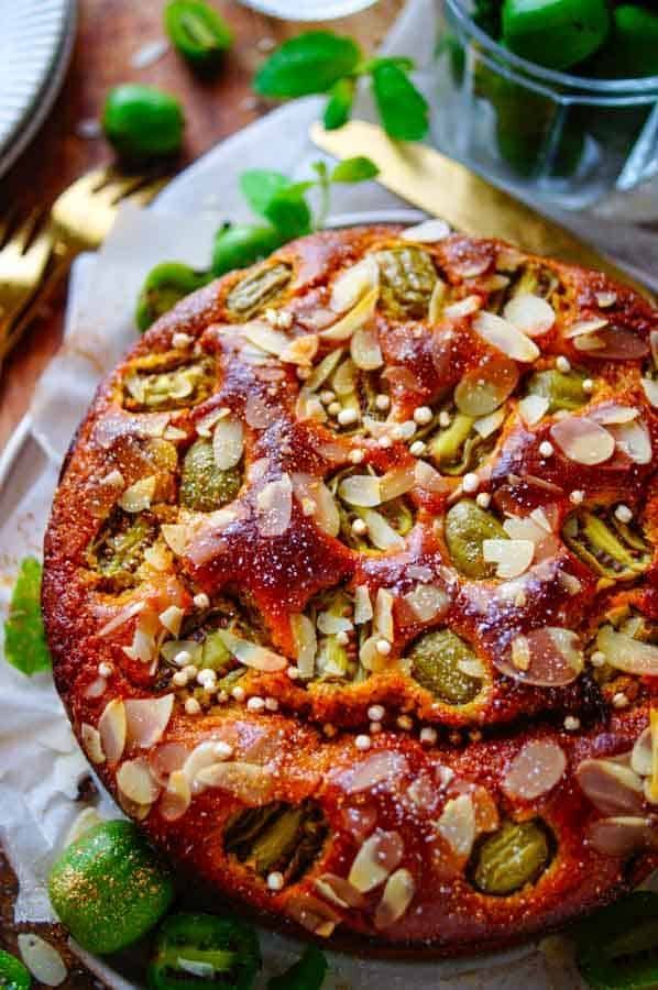 Amandelcake met kiwibessen