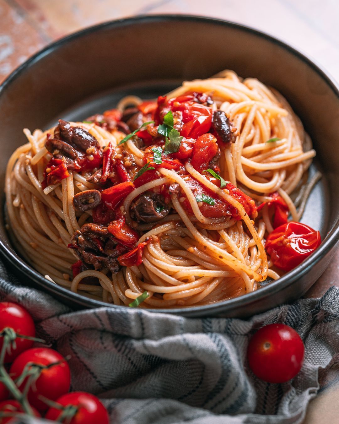 Dirty dish uit Napoli 🔥 Spaghetti alla Puttanesca 💚🤍❤️