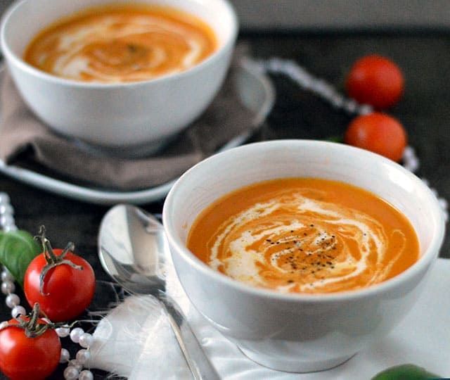 Romige tomatensoep met zongedroogde tomaat