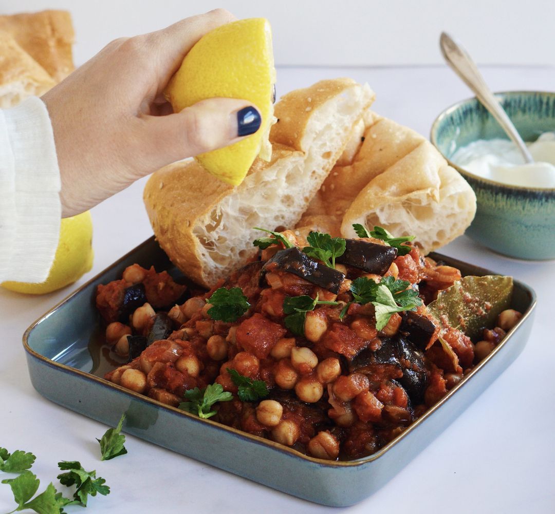 Aubergine en kikkererwten stoofpot