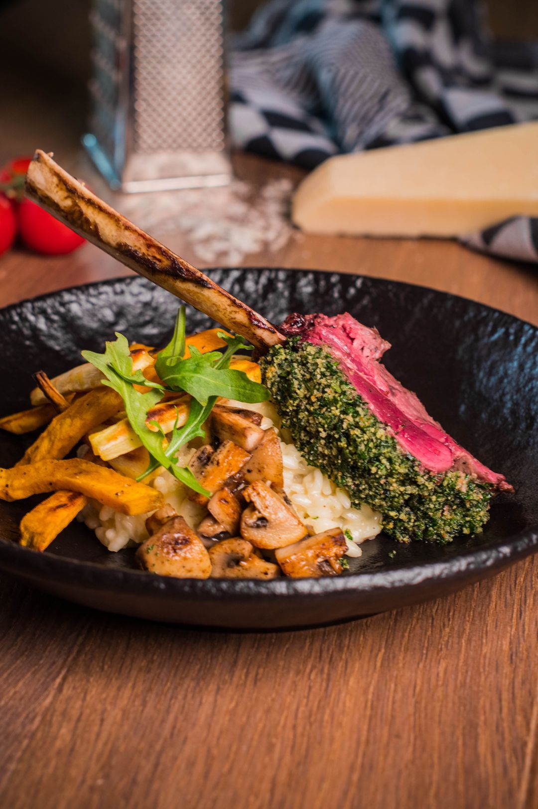 Tomahawk steak van hert met risotto