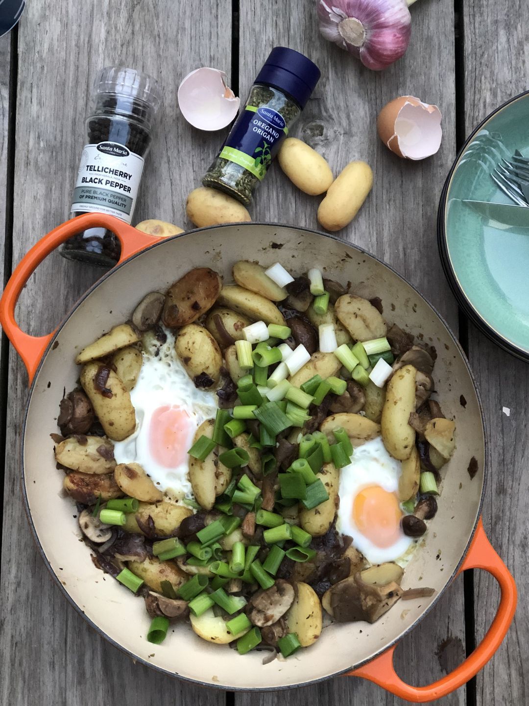 One pot wonder met krieltjes, champignons en oregano