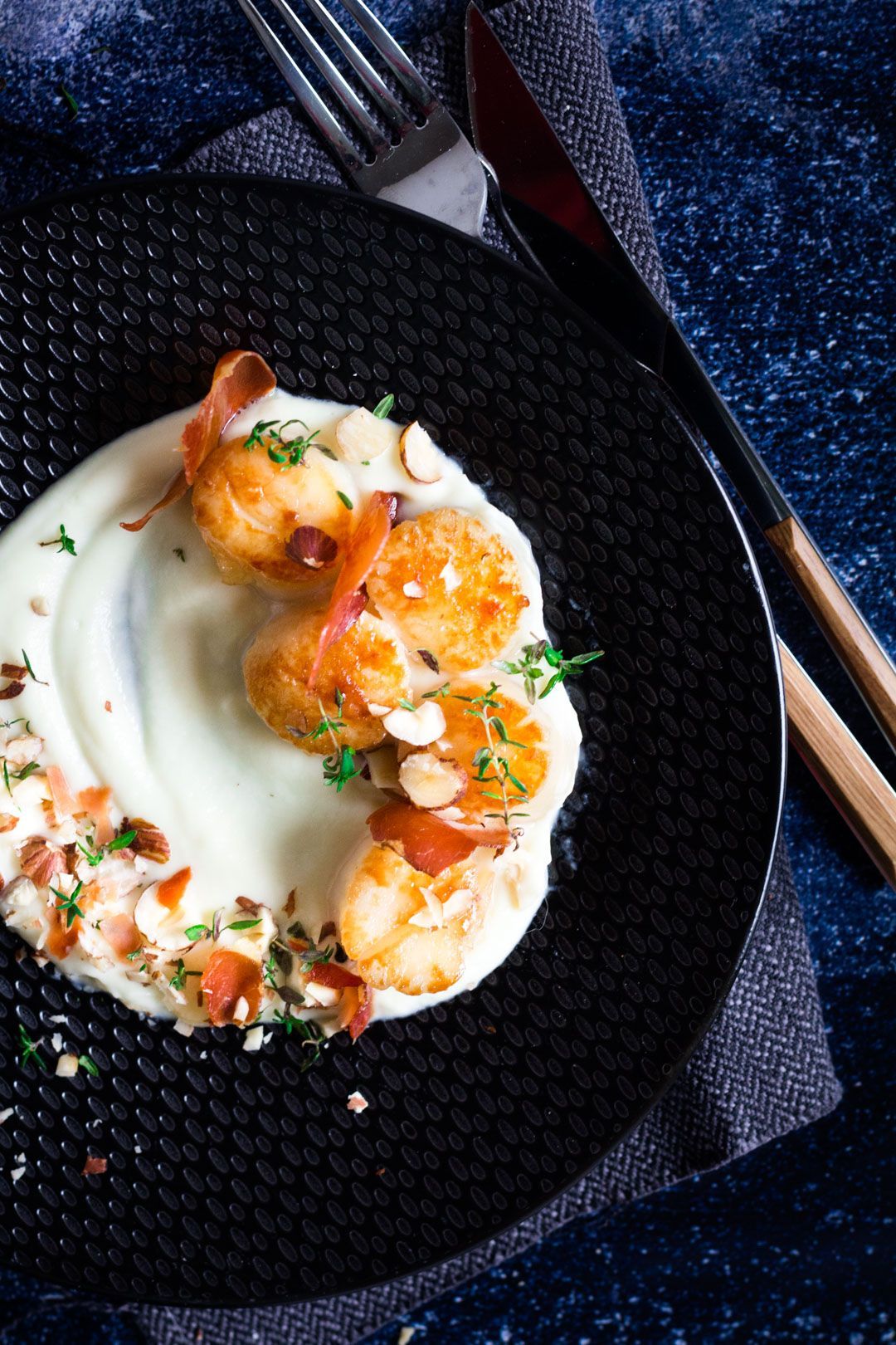Coquille met bloemkool, ham en hazelnoten