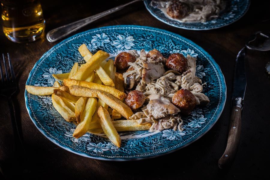 Vol-au-vent met pulled chicken en gehaktballetjes