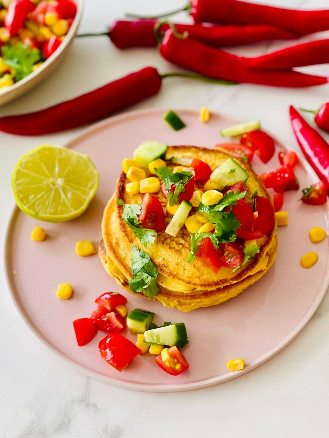 Maïspancakes met tomatensalsa